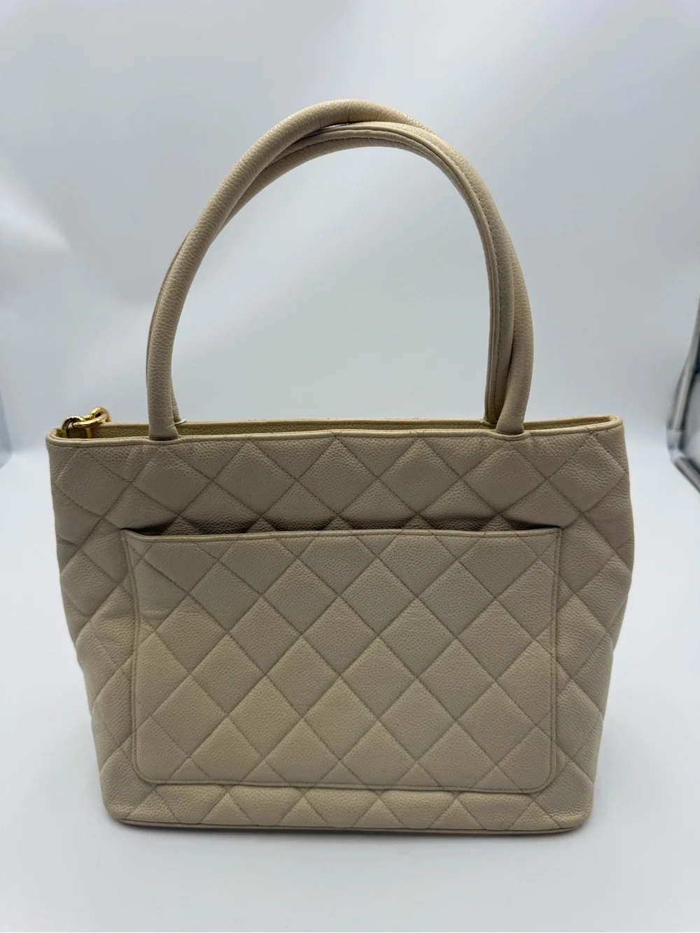 CHANEL Cream Medallion tote with gold hardware-VINTAGE series 7